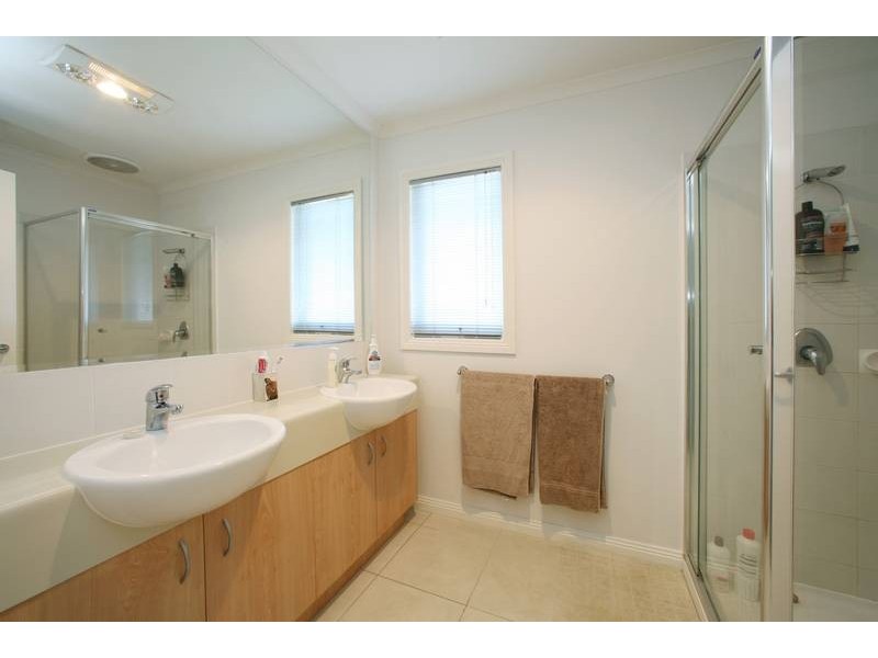 52 Sovereign Manors Crescent, Rowville VIC 3178