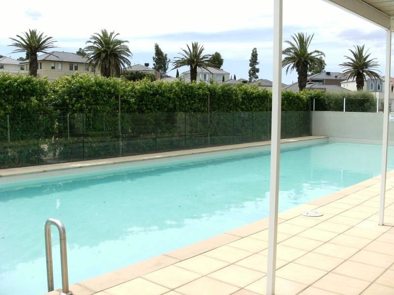 52 Sovereign Manors Crescent, Rowville VIC 3178