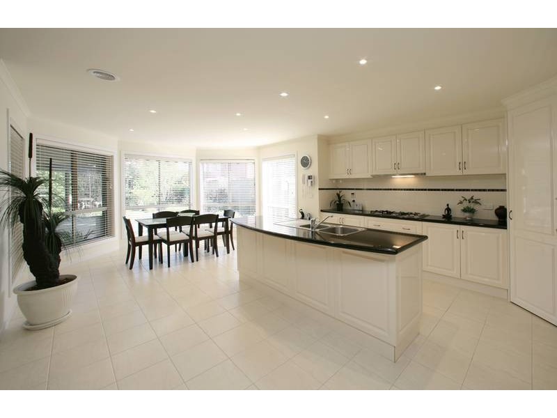 32 Ellendale Street, Rowville VIC 3178