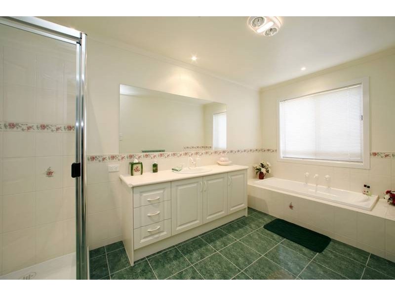 32 Ellendale Street, Rowville VIC 3178