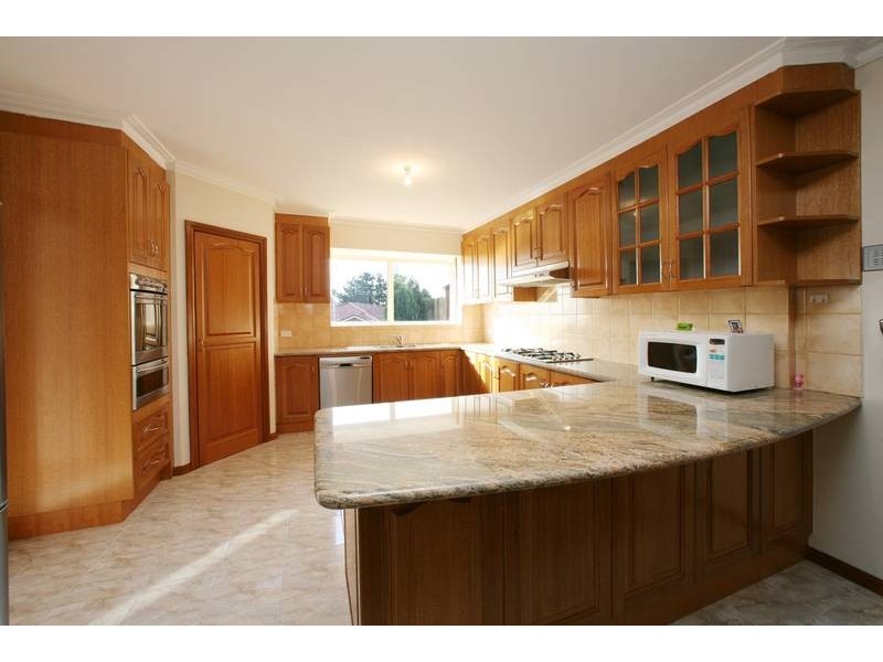 1 Carlingford Close, Rowville VIC 3178