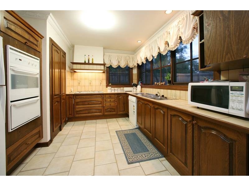 12 Superior Avenue, Rowville VIC 3178