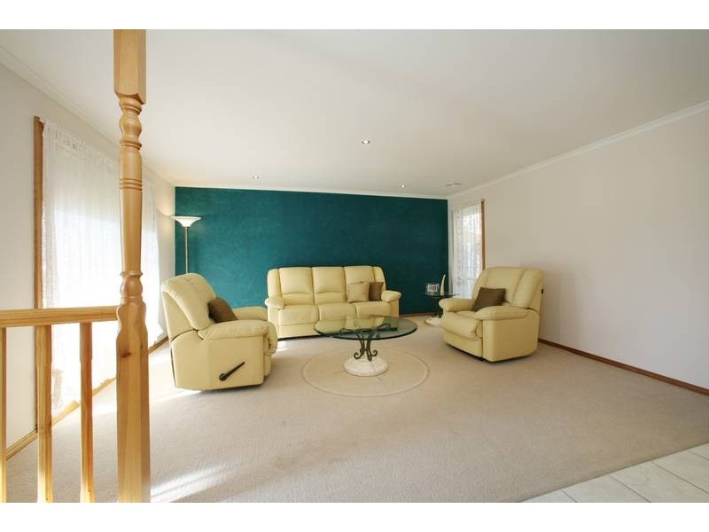 17 Carnoustie Court, Rowville VIC 3178