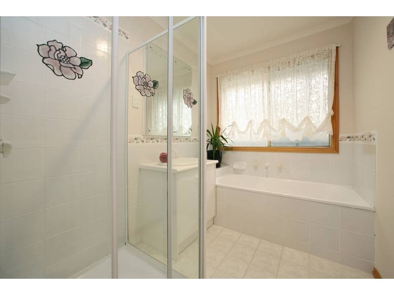 17 Carnoustie Court, Rowville VIC 3178