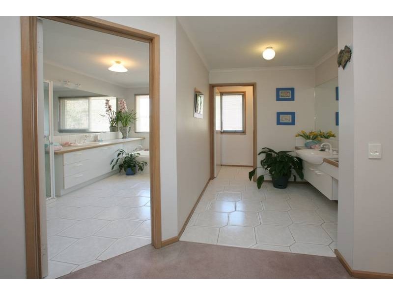 4 Crampton Court, Rowville VIC 3178