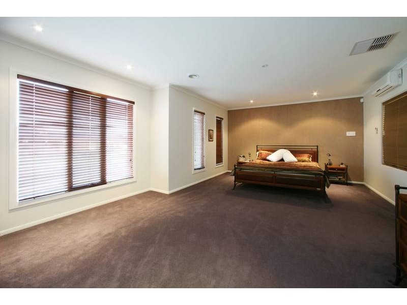 99 Victoria Knox Avenue, Rowville VIC 3178