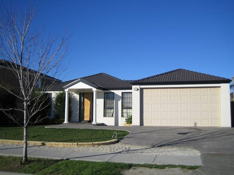 54 Langhorne Crescent, Rowville VIC 3178