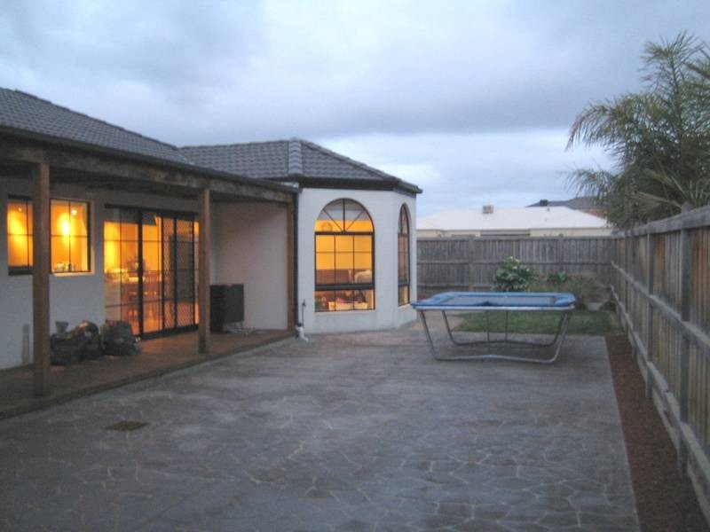 54 Langhorne Crescent, Rowville VIC 3178