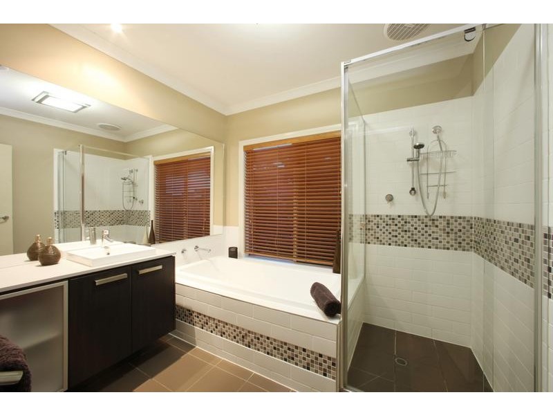 12 Koolamara Boulevard, Ferntree Gully VIC 3156