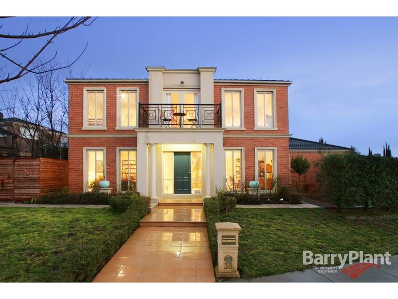38 Langhorne Crescent, Rowville VIC 3178