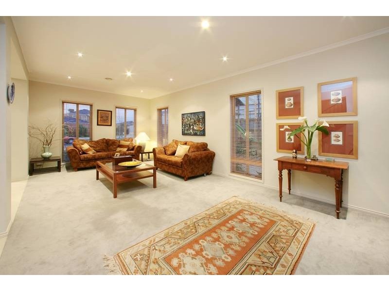 38 Langhorne Crescent, Rowville VIC 3178