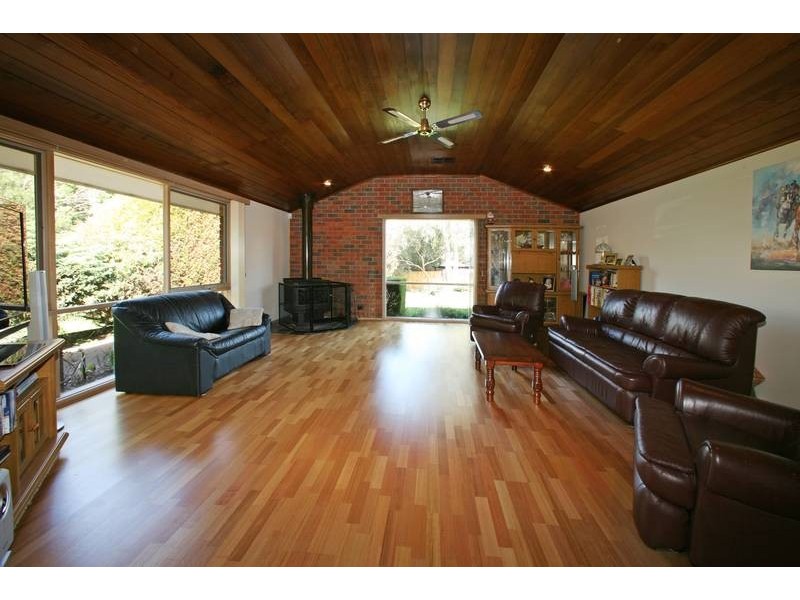 10 Palmerston Road, Lysterfield VIC 3156