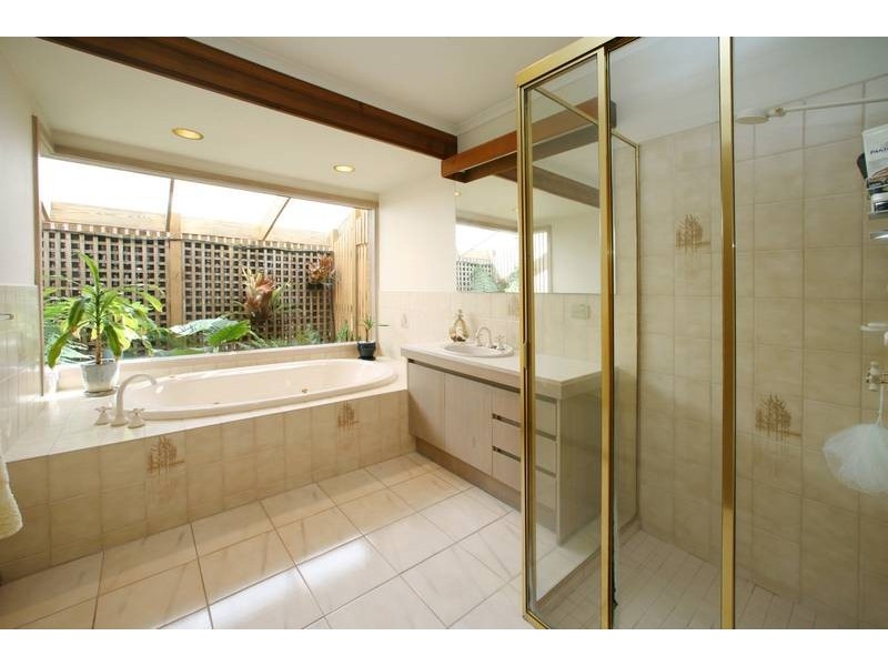 10 Palmerston Road, Lysterfield VIC 3156