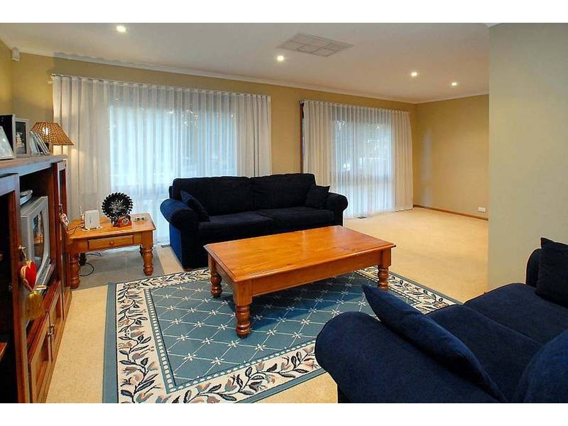 13 Everglades Court, Rowville VIC 3178