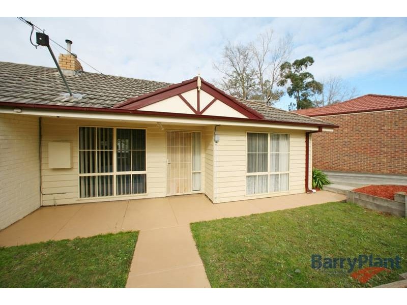 1/1 Velden Avenue, Ferntree Gully VIC 3156