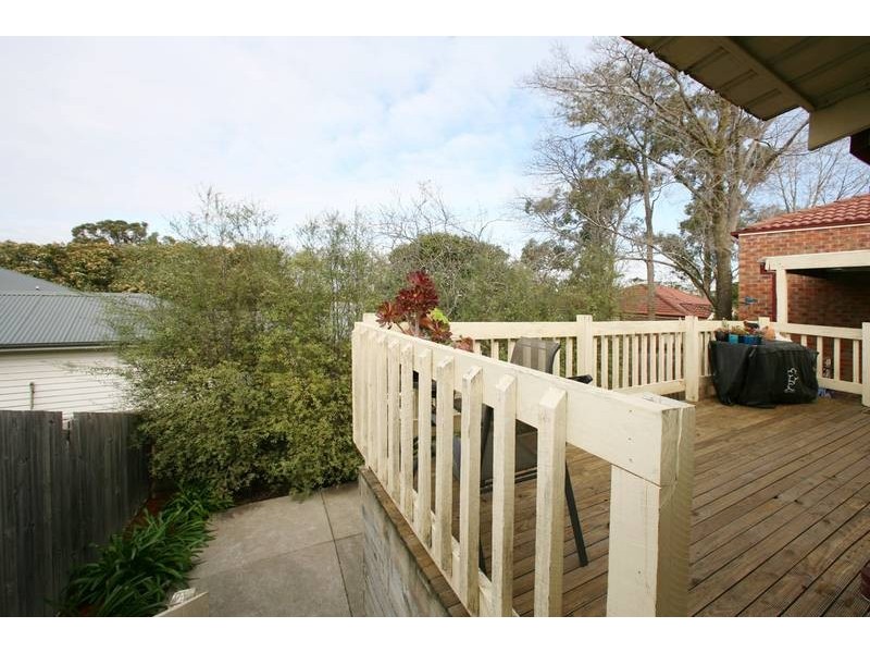 1/1 Velden Avenue, Ferntree Gully VIC 3156