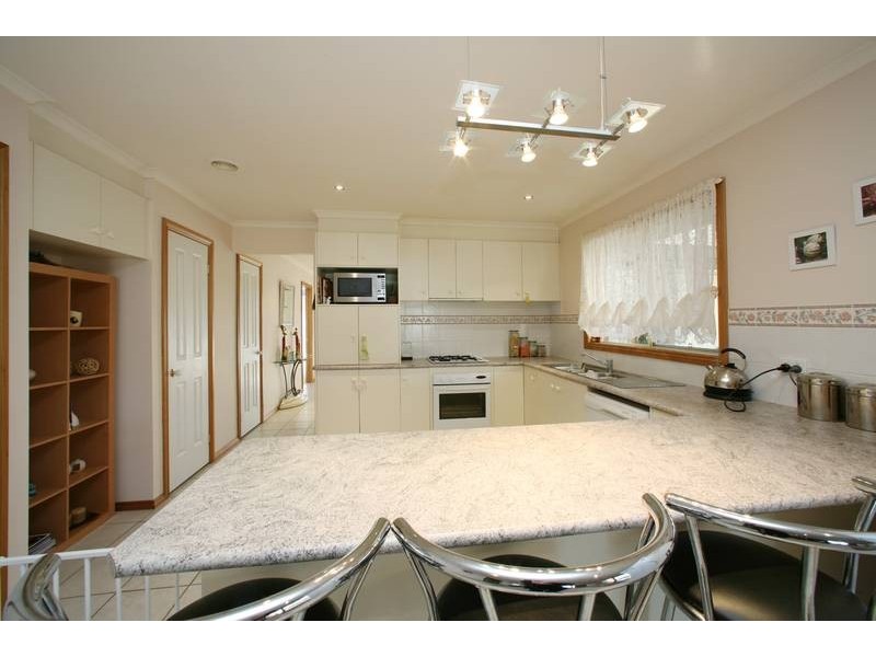 17 Carnoustie Court, Rowville VIC 3178