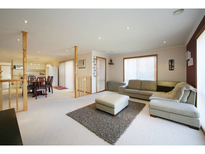 17 Carnoustie Court, Rowville VIC 3178