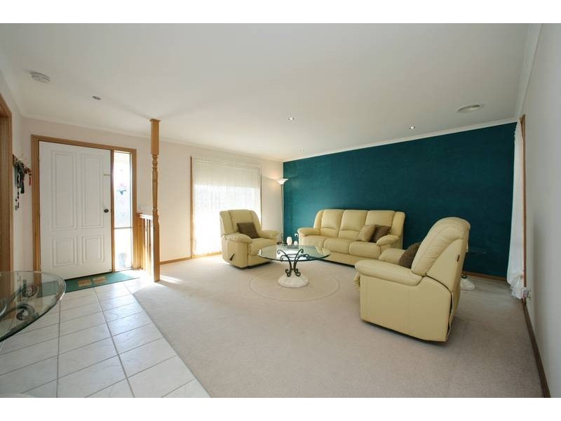 17 Carnoustie Court, Rowville VIC 3178