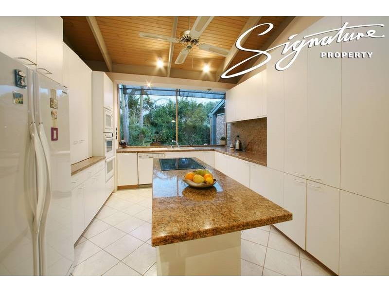 45 Candlebark Quadrant, Rowville VIC 3178