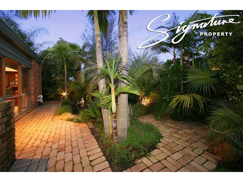 45 Candlebark Quadrant, Rowville VIC 3178
