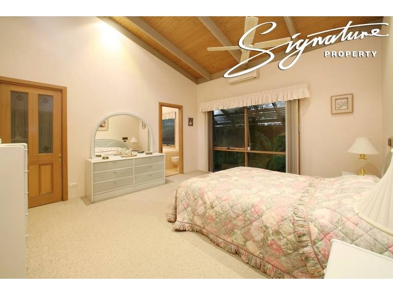 45 Candlebark Quadrant, Rowville VIC 3178