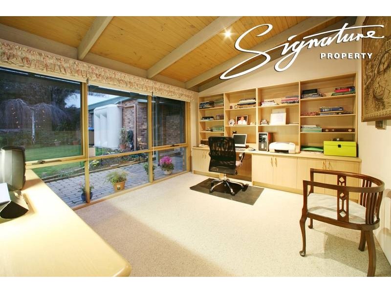 45 Candlebark Quadrant, Rowville VIC 3178