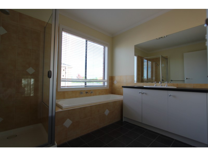 79 Langhorne Crescent, Rowville VIC 3178