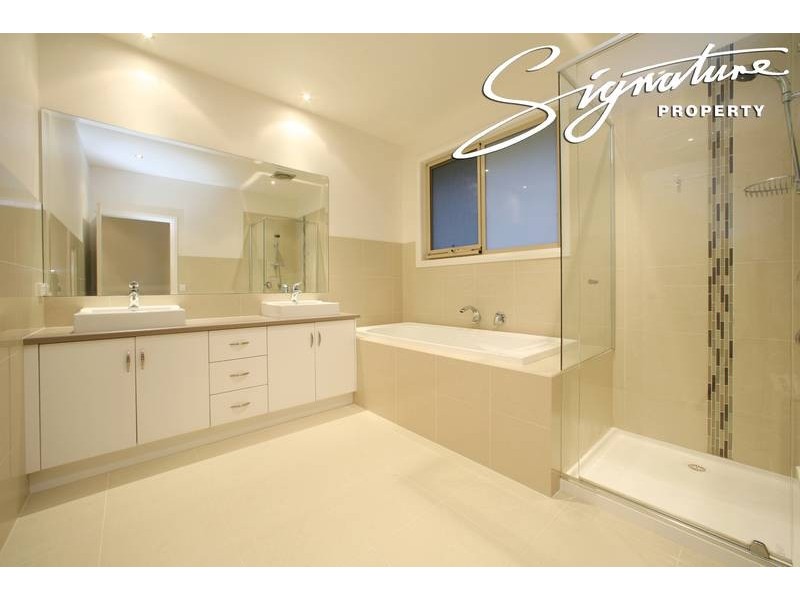 12 Sandford Close, Rowville VIC 3178