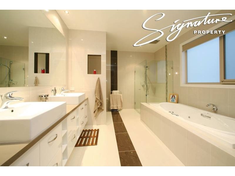 12 Sandford Close, Rowville VIC 3178