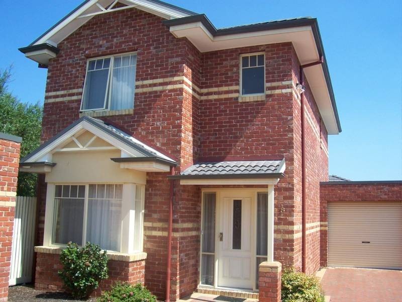 8/14 Yvette Drive, Rowville VIC 3178