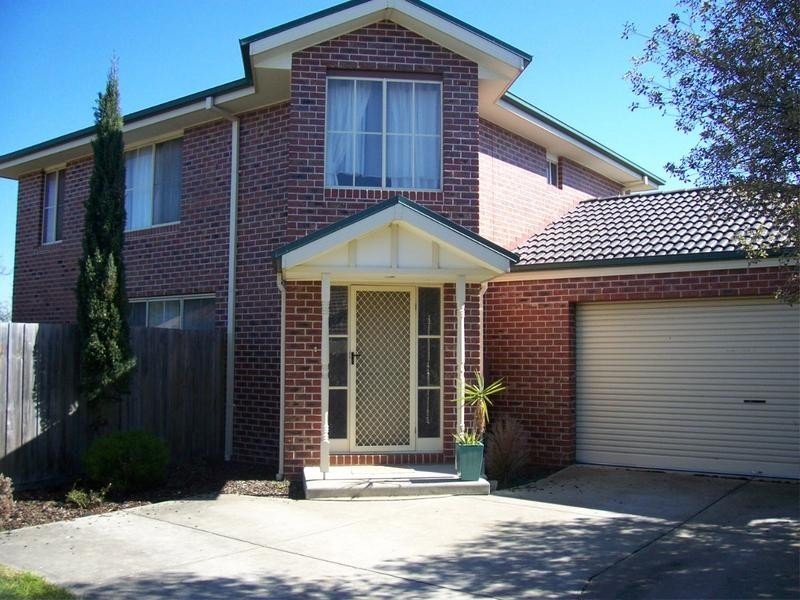 2/9 Fernlea Avenue, Rowville VIC 3178