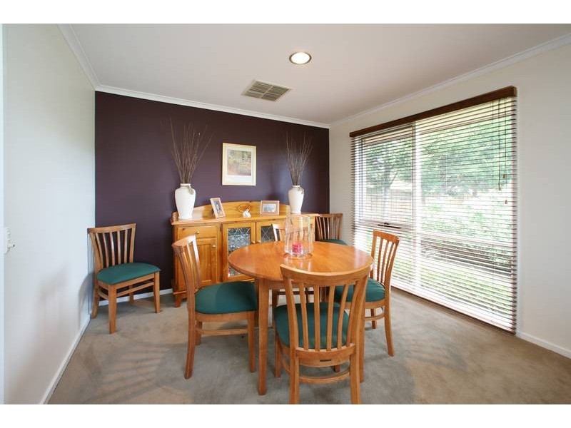 2 Laanecoorie Drive, Lysterfield VIC 3156