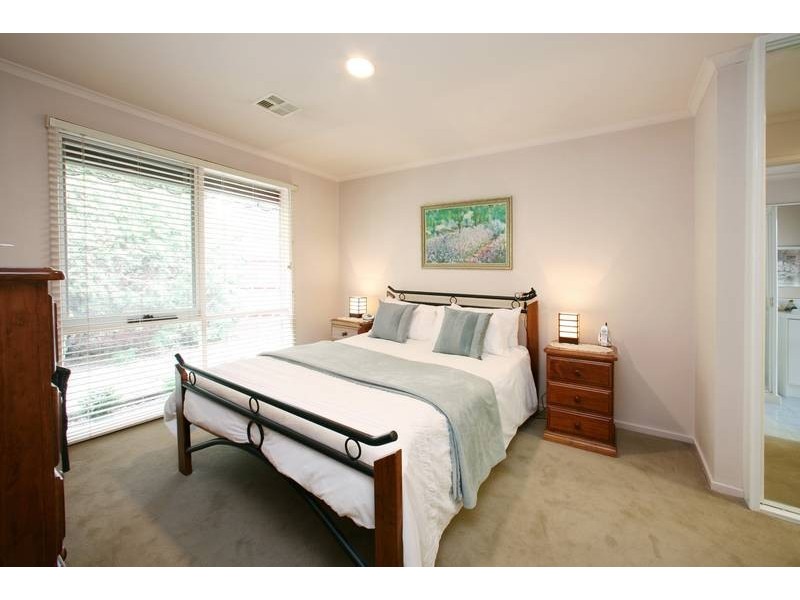 2 Laanecoorie Drive, Lysterfield VIC 3156