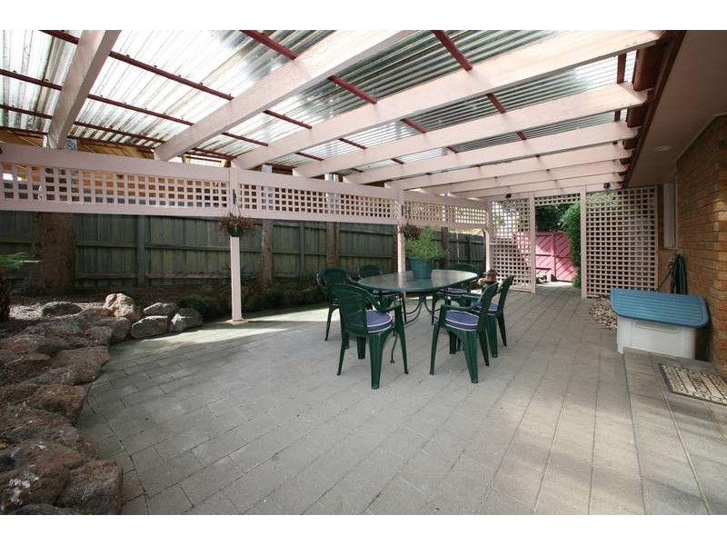 2 Laanecoorie Drive, Lysterfield VIC 3156