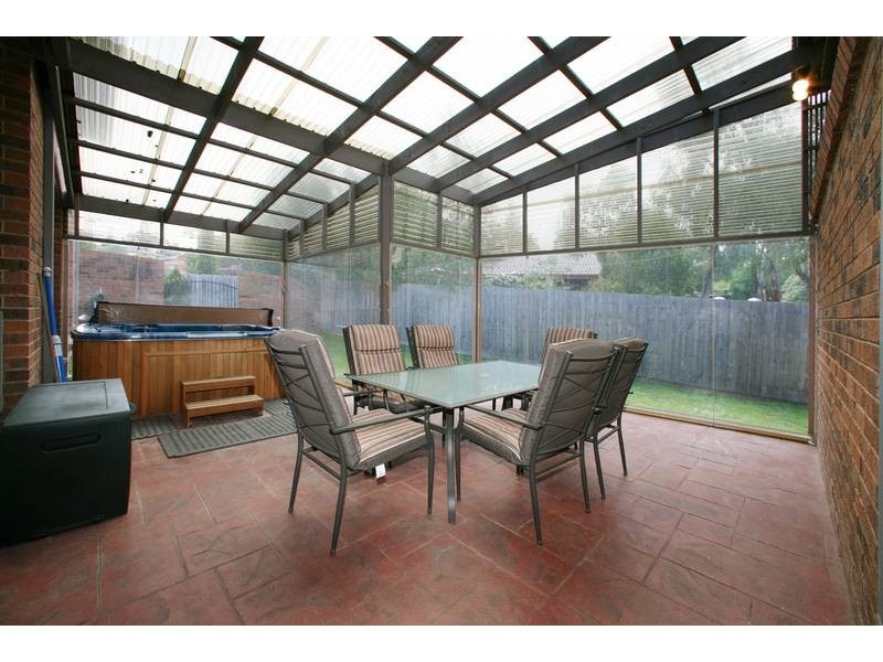 4 Hakea Court, Rowville VIC 3178