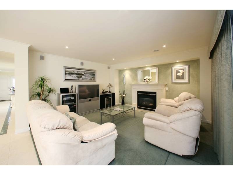 32 Ellendale Street, Rowville VIC 3178