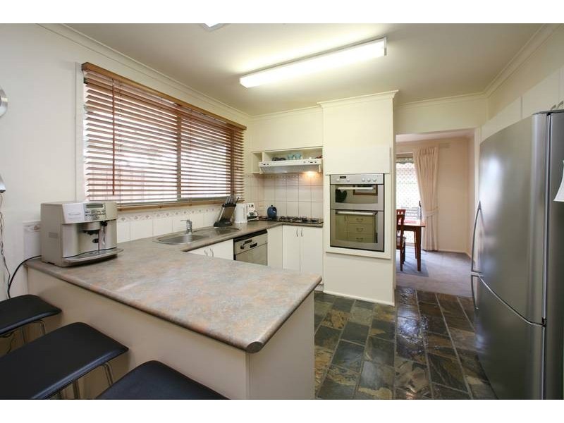 42 Denver Crescent, Rowville VIC 3178