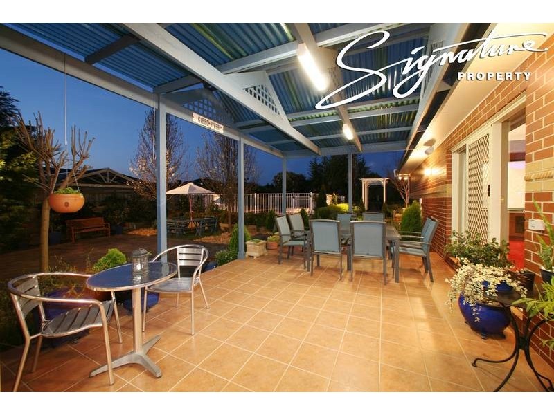 6 Helmsley Avenue, Lysterfield VIC 3156