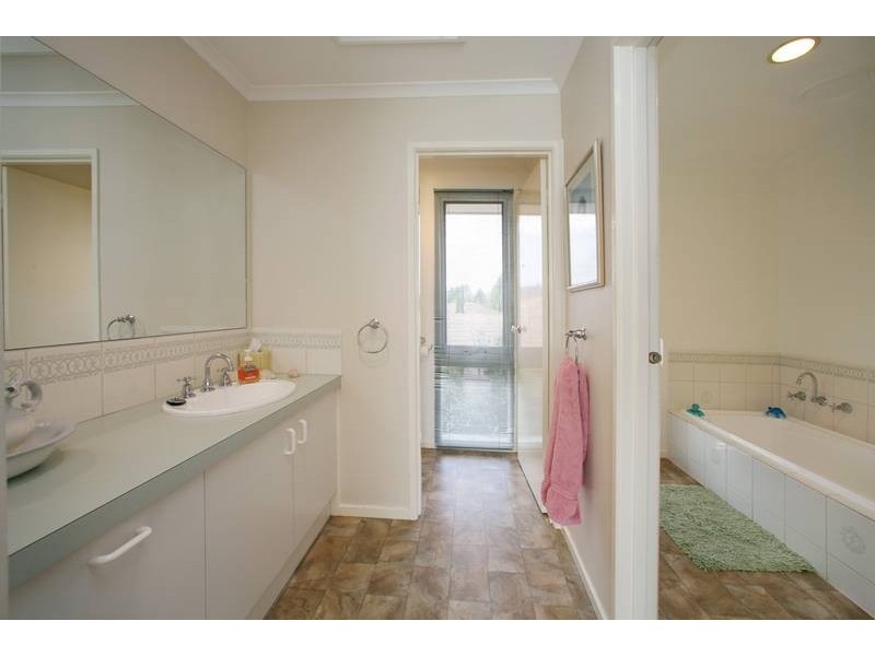 85 Hancock Drive, Ferntree Gully VIC 3156