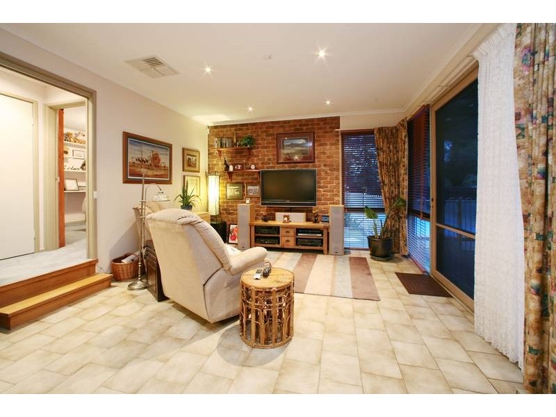 148 Dandelion Drive, Rowville VIC 3178