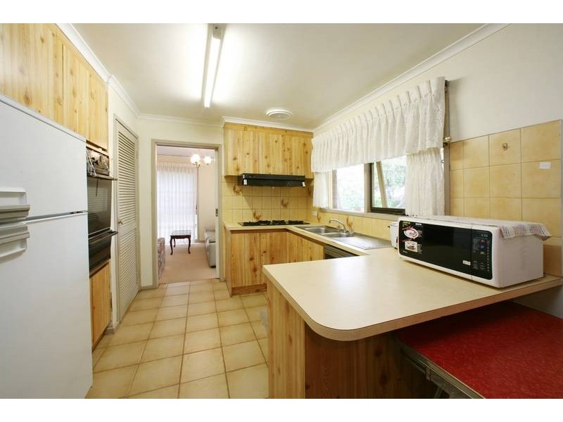 2 Barwon Court, Rowville VIC 3178