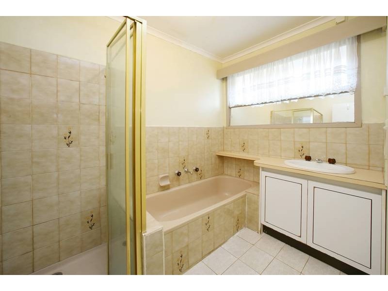 2 Barwon Court, Rowville VIC 3178