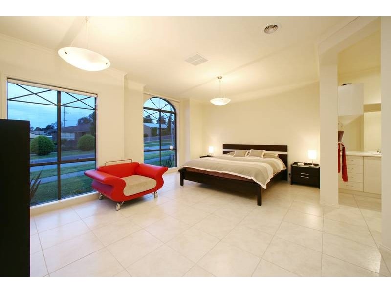 49 Lambourne Avenue, Rowville VIC 3178