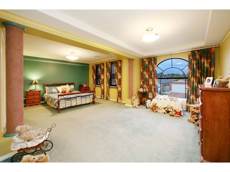 7 Oakmont Close, Rowville VIC 3178