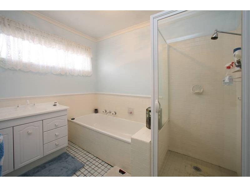 6 Bexsarm Crescent, Rowville VIC 3178