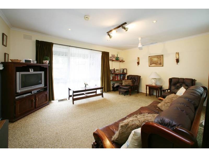 6 Bexsarm Crescent, Rowville VIC 3178