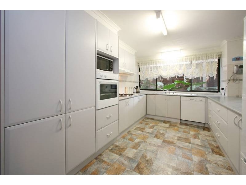 10 Bark Avenue, Rowville VIC 3178