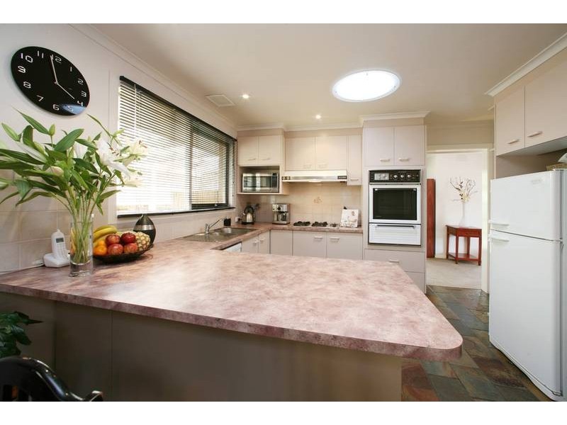 30 Erie Avenue, Rowville VIC 3178