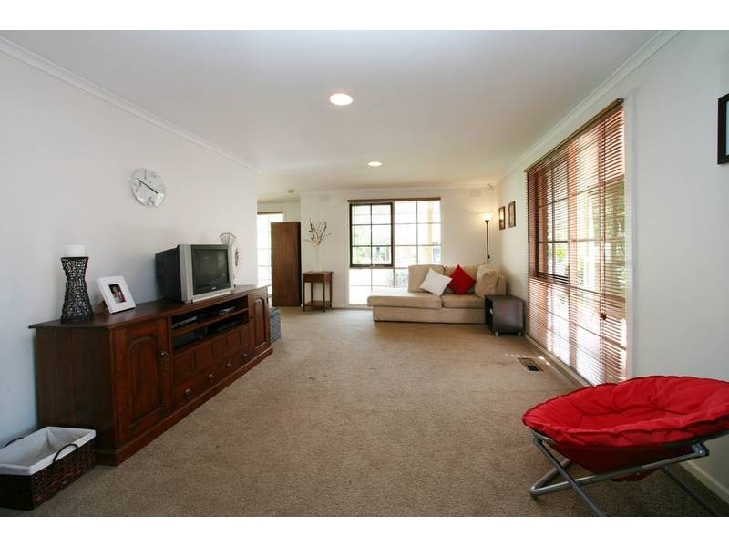 30 Erie Avenue, Rowville VIC 3178